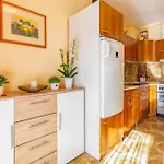 Apartman 2 Bedroom Beach Front Apartment In Pula *