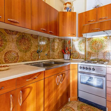 2 Bedroom Front In