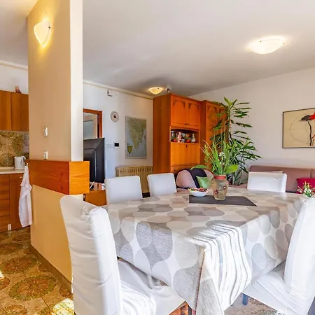 2 Bedroom Front In Apartamento