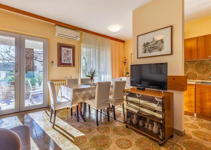 Apartament Lovely In With Wifi