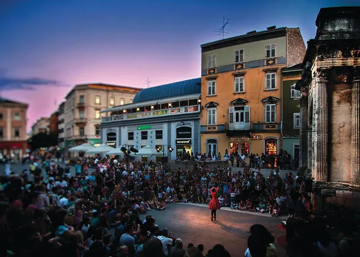 Apartament Lovely In With Wifi