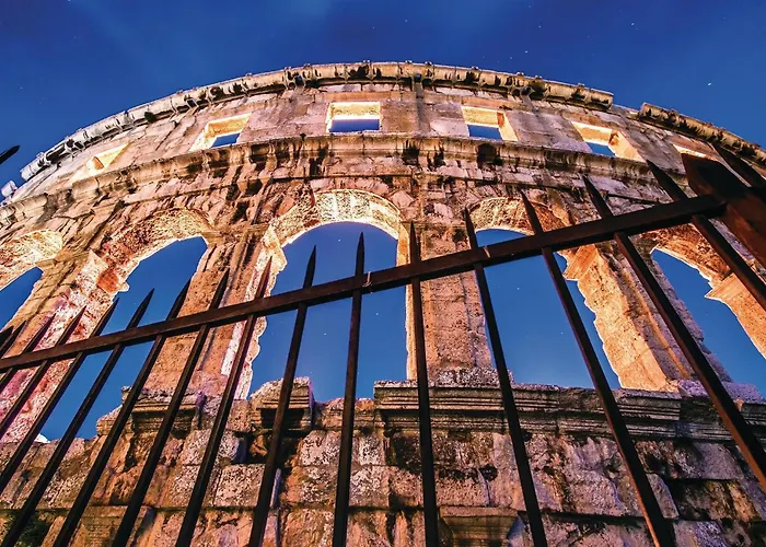 Apartament Lovely In With Wifi Pula